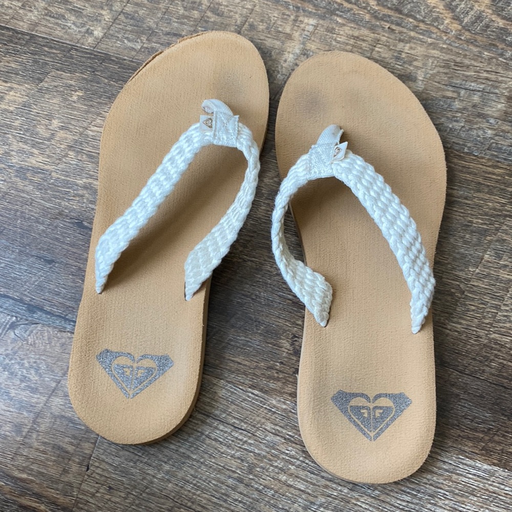 Roxy flip flops